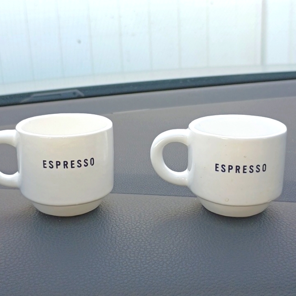 2X Lipstick ready  Mini cups ,free with purchase of any  Nespresso machine 3oz